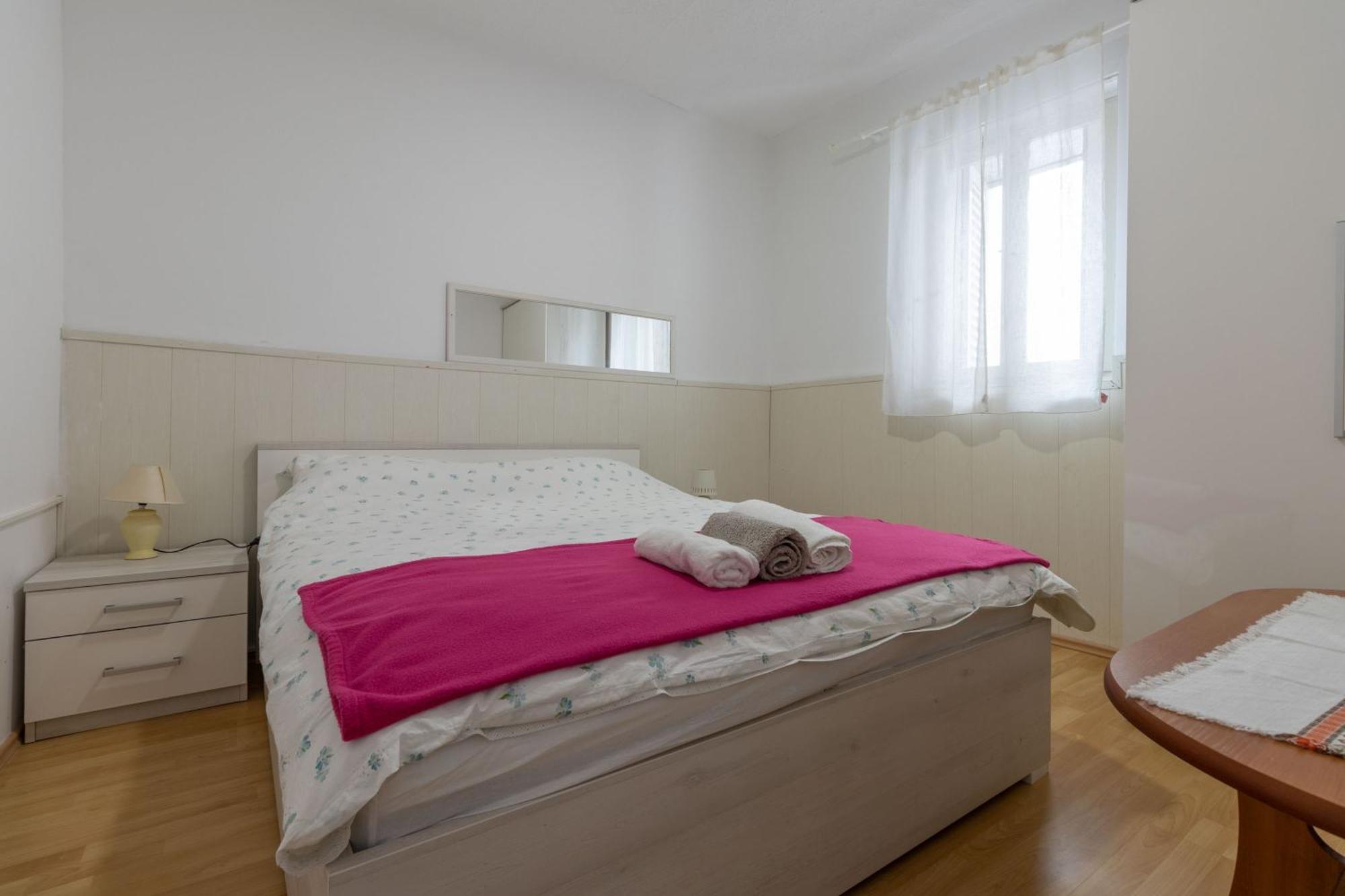 Ulica Dvori Narca 12 Apartment 4+2 Per. Baška Eksteriør billede