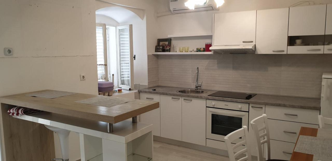 Ulica Dvori Narca 12 Apartment 4+2 Per. Baška Eksteriør billede