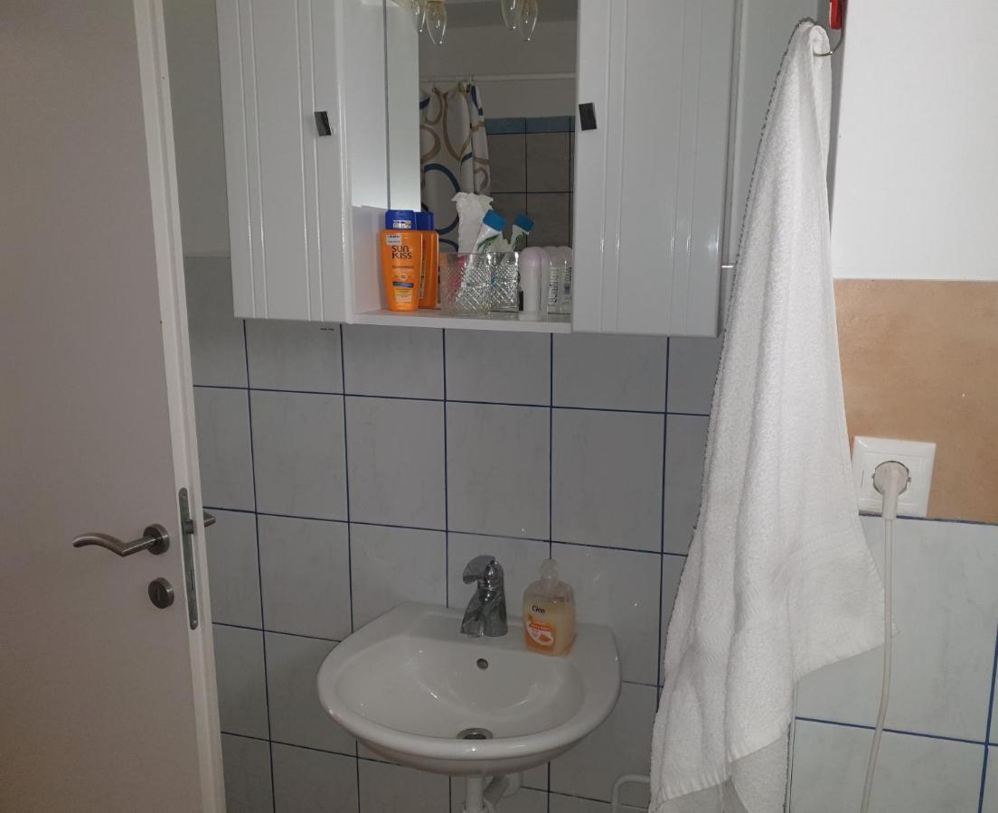 Ulica Dvori Narca 12 Apartment 4+2 Per. Baška Eksteriør billede